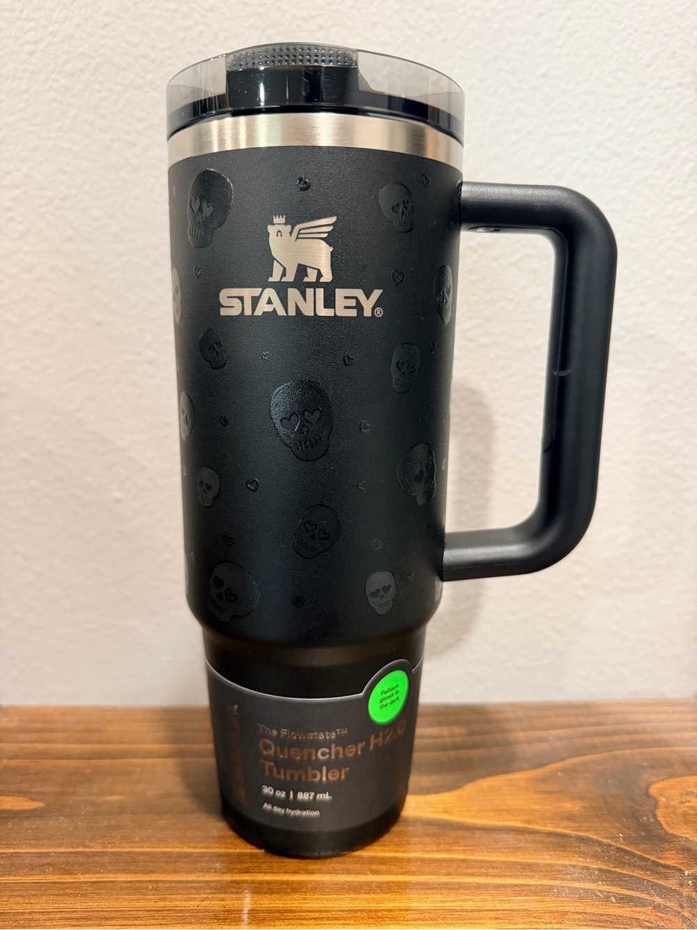 STANLEY Halloween The Flowstate Quencher H2.0 Tumbler 30 oz Glows in Dark